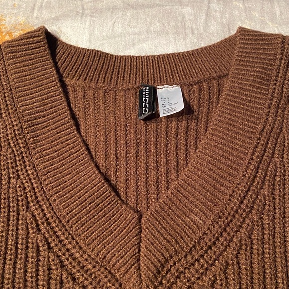 Women’s H&M Brown Cropped Sweater Vest - Picture 5 of 7